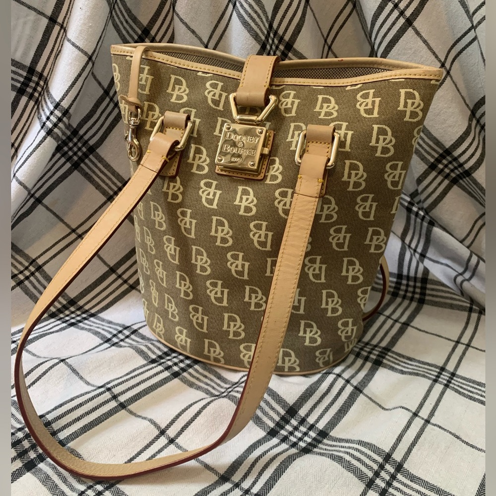 Dooney & Bourke Tan/Cream Bucket Bag-STAINED INSIDE, but outside is beautiful!
